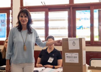 Natalia de la Sota fue a votar y dijo que espera los resultados “con tranquilidad”