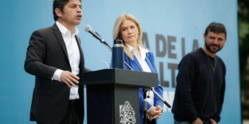Cristina Fernández de Kirchner y Axel Kicillof encabezaron los actos por el Día de la Lealtad, donde reivindicaron las banderas históricas del peronismo y cuestionaron con dureza el acuerdo financiero del Gobierno con Estados Unidos.