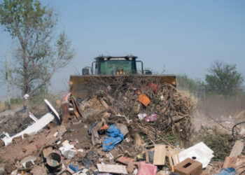 Basural de la rotonda Spilimbergo.
