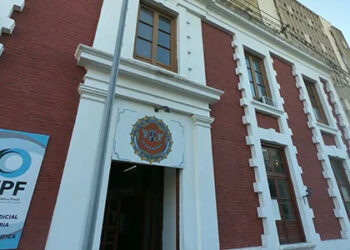 Una chica de 15 años fue baleada por otros menores