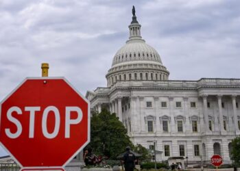 Estados Unidos cierra su gobierno por primera vez en siete años