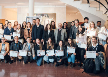 entregó 128 credenciales y certificados a nuevos Guías de Turismo