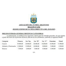 La AFA dispuso un nuevo aumento en todas las entradas del fútbol argentino Hinchas en las tribunas de un estadio porteño. Desde la próxima fecha, la AFA aplicará un nuevo aumento en las entradas generales: la popular de Primera pasará a costar 30 mil pesos.