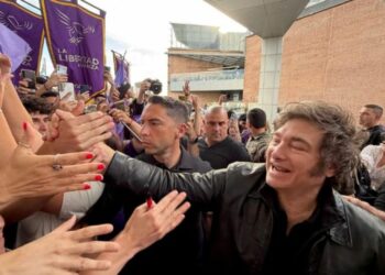 Milei llegó a Córdoba para la recta final de la campaña