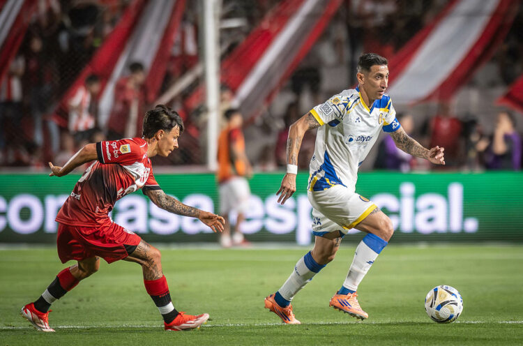 NOTICIAS ARGEBNTINAS BAIRES OCTUBRE 31: Instituto de Córdoba se enfrenta a Rosario Central en el estadio Presidente Perón, por la decimocuarta jornada del Torneo Clausura 2025 de la Liga Profesional. FOTO: (X/REDES@RosarioCentral)/NA.