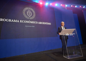 Caputo niega rescate, calendario del Indec y evolución del dólar