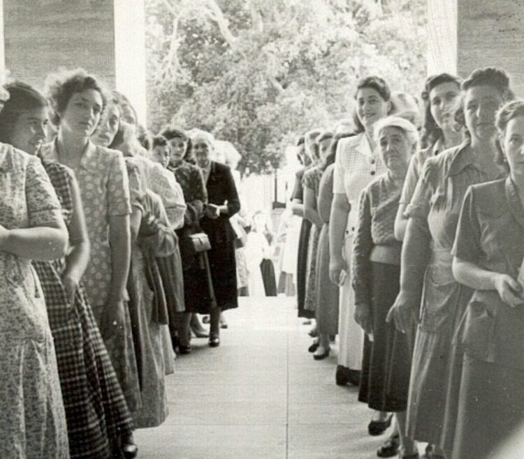 Más de 3,5 millones de mujeres acudieron a las urnas el 11 de noviembre de 1951. Aquel día, la mitad del electorado argentino votó por primera vez, marcando un hito irreversible en la historia de la participación política femenina.
