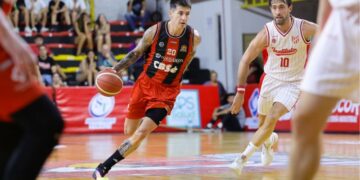 A Instituto se le escapó en el final y perdió ante San Martín de Corrientes A Instituto se le escapó en el final y perdió ante San Martín de Corrientes