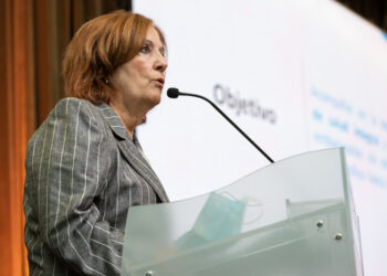 Alejandra Vigo y sus cuatro hermanas