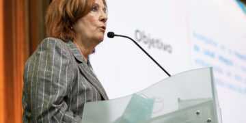 Alejandra Vigo y sus cuatro hermanas Alejandra Vigo y sus cuatro hermanas