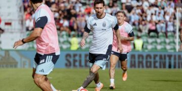 Argentina se mide con Angola en el último partido del año