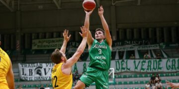 Atenas volvió a perder y llegó a seis derrotas al hilo de local