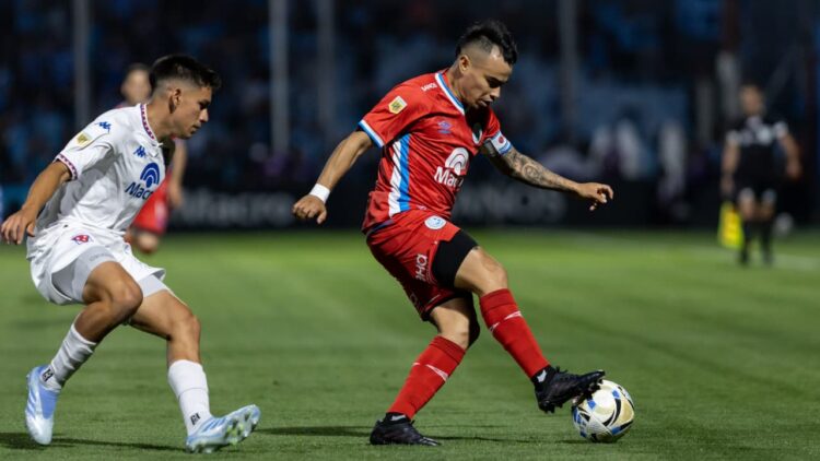 Zelarayán no fue convocado para la selección de Armenia El "Chino" fue de lo más destacado en el empate ante Tigre.