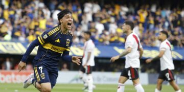 Boca vence a River 2-0 en La Bombonera