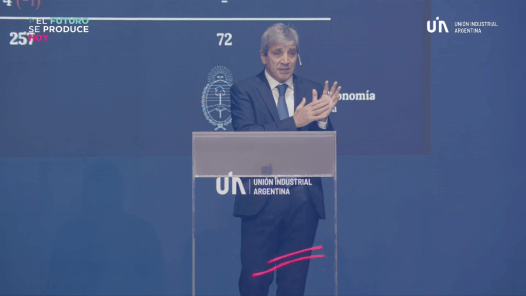 Caputo defendió el control cambiario y advirtió: “La mayoría de los países no flota libremente” Caputo defendió el control cambiario y advirtió: “La mayoría de los países no flota libremente”