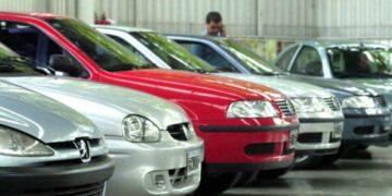 Cayó al mínimo anual el financiamiento de autos nuevos y usados Autos