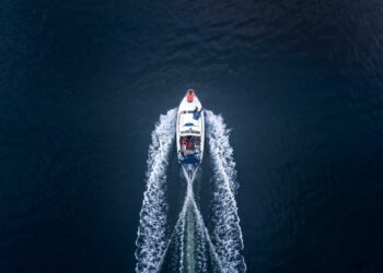 Córdoba prohíbe la navegación en ríos y arroyos