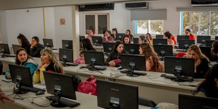 El Ministerio de Educación de Córdoba anuncia la apertura del periodo de preinscripciones para el Ciclo Académico 2026 en la Educación Superior.