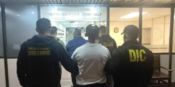 Detuvieron en Córdoba a dos hombres buscados por robos con inhibidores en el Chaco Detuvieron en Córdoba a dos hombres buscados por robos con inhibidores en el Chaco