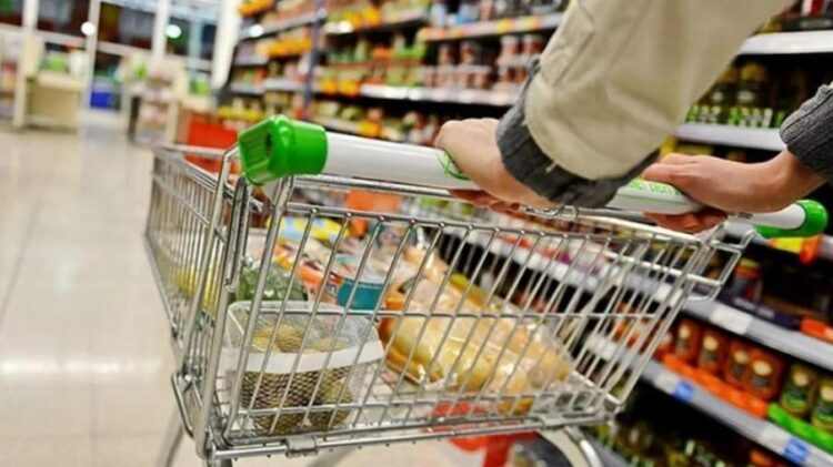 El consumo en autoservicios sigue en retroceso pese al rebote mensual Consumo