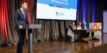 El ministro Manuel Calvo encabezó la ceremonia de nombramiento de las autoridades.