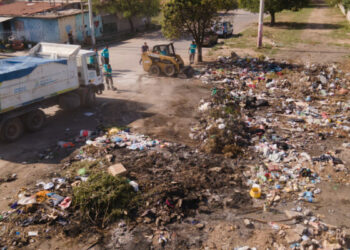 Este espacio se mantiene regularmente, como tantos otros en la ciudad, para evitar desbordes.