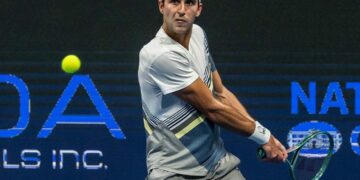 Etcheverry remontó un partido adverso y se llevó un valioso triunfo ante McDonald Etcheverry remontó un partido adverso y se llevó un valioso triunfo ante McDonald