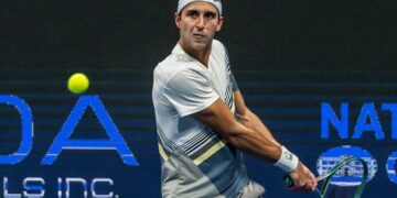 Etcheverry remontó un partido adverso y se llevó un valioso triunfo ante McDonald