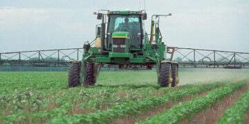 Ordenaron el cese de fumigaciones con agroquímicos en Universitario de Horizonte III Fumigaciones con agroquímicos.