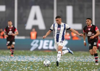 Instituto y Talleres chocan en un clásico de realidades diferentes