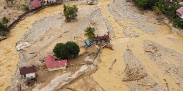 Inundaciones en el sudeste asiático dejan más de 800 muertos