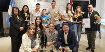 La Legislatura distinguió a Las Murciélagas, bicampeonas del mundo