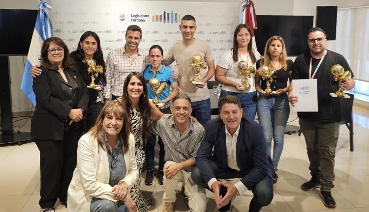 La Legislatura distinguió a Las Murciélagas, bicampeonas del mundo La distinción a Las Murciélagas.