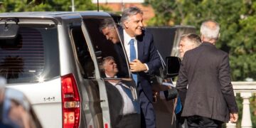 El Gobierno suma diálogo con Llaryora y Orrego y avanza hacia una cumbre federal con Milei El Gobierno suma diálogo con Llaryora y Orrego y avanza hacia una cumbre federal con Milei