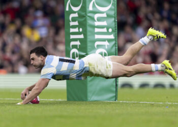 Los Pumas golearon a Gales 52 a 28 y se afianzan en el sexto lugar del ranking