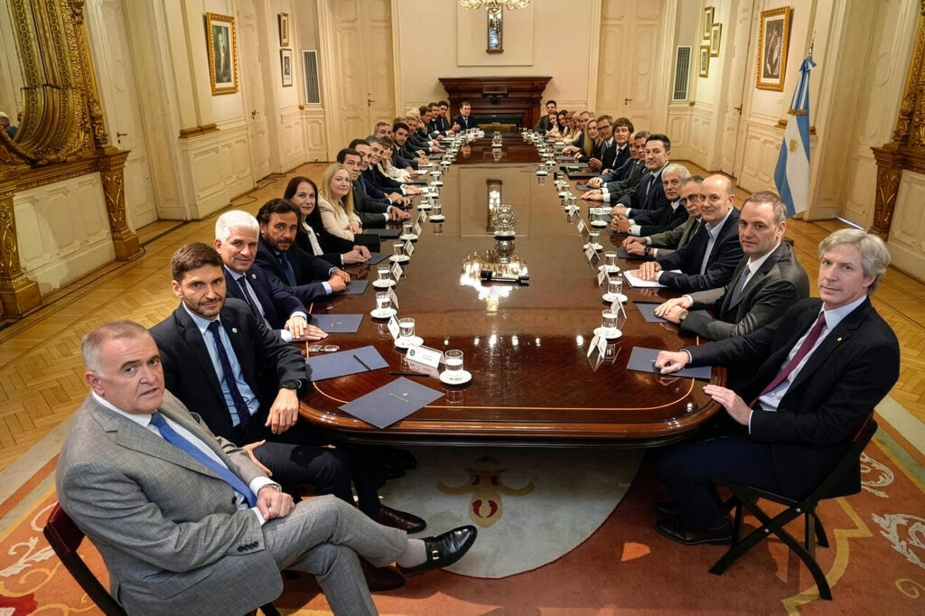 Semana clave para Milei entre reuniones de Gabinete y negociaciones con gobernadores Semana clave para Milei entre reuniones de Gabinete y negociaciones con gobernadores