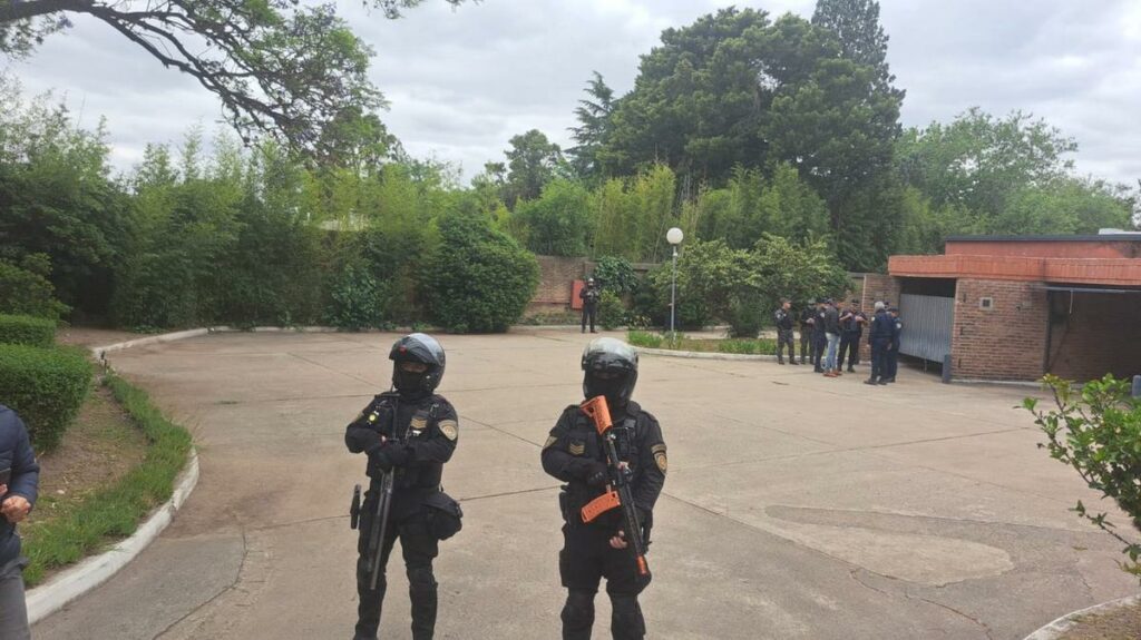 Operativo del hotel de alojamiento: la pareja denunció a la Policía de Córdoba Operativo del hotel de alojamiento: la pareja denunció a la Policía de Córdoba