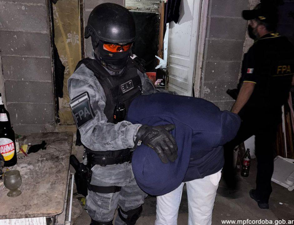 Secuestraron más de 2.300 dosis de cocaína en Cosquín: tres detenidos Operativo en Cosquín.