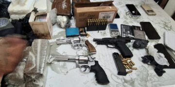 Parte de los elementos incautados en el operativo en Río Cuarto.