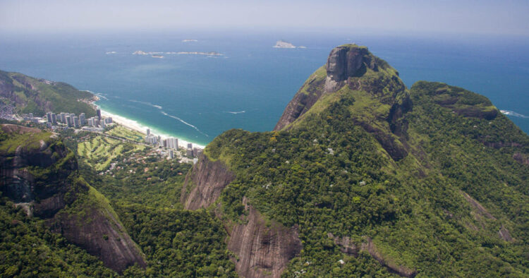 La ciudad celebra además un año récord en turismo y múltiples premios internacionales que refuerzan su atractivo mundial.