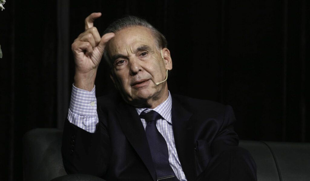 El eje Pullaro-Llaryora vs. Pichetto en el centro de la puja por quién presidirá el nuevo interbloque "de centro" en la Cámara El eje Pullaro-Llaryora vs. Pichetto en el centro de la puja por quién presidirá el nuevo interbloque "de centro" en la Cámara