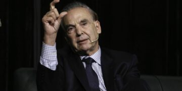 El eje Pullaro-Llaryora vs. Pichetto en el centro de la puja por quién presidirá el nuevo interbloque «de centro» en la Cámara