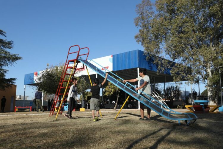 El polideportivo de Villa Los Álamos que colapsó la semana pasada.