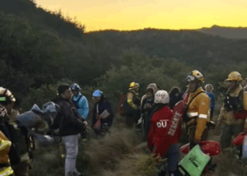 Rescatan a 25 personas aisladas por la creciente del río en Cruz del Eje