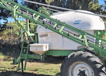 Se clausuraron preventivamente dos máquinas de aplicación de productos fitosanitarios por carecer de habilitación.