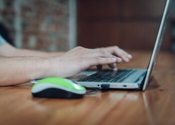 Se podrá reclamar los ruidos molestos y fiestas clandestinas en VeDi