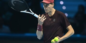 Sinner comenzó con el pie derecho su defensa del título el ATP Finals