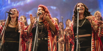 El Misty Soul Choir invita a un recorrido cromático con su estreno “Colors” El Misty Soul Choir invita a un recorrido cromático con su estreno “Colors”