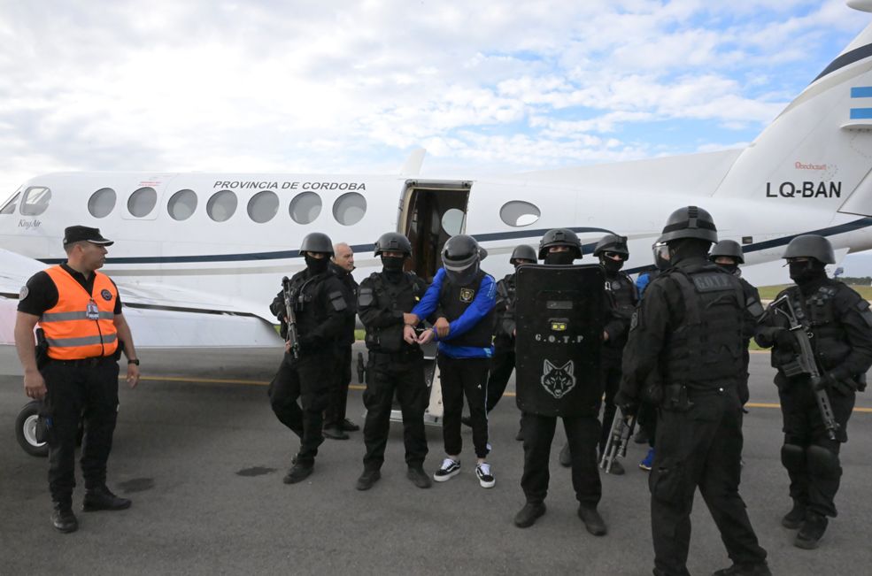 Trasladaron dos presos de alta peligrosidad a cárceles de máxima seguridad Traslado.