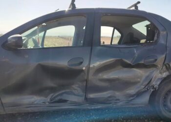 Una joven murió tras chocar su moto contra un auto